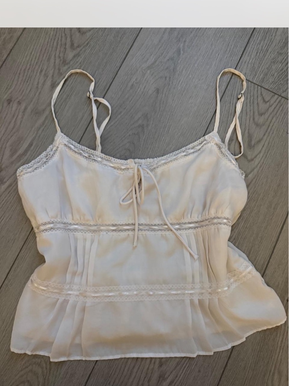 Aeropostale Womenโs Light Pink Lace-Trim Spaghetti Tank Top